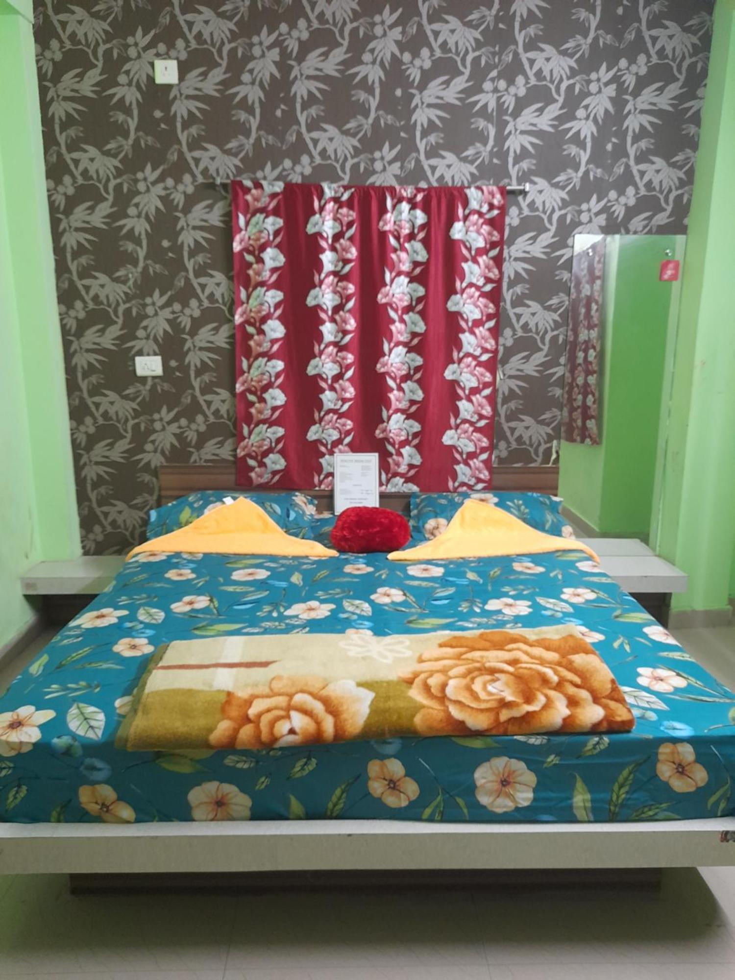 Hotel Tirupati Purí Exteriér fotografie