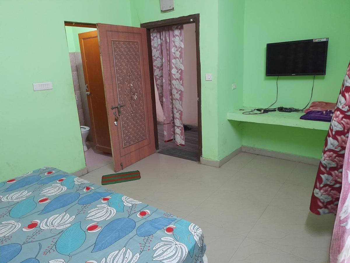 Hotel Tirupati Purí Exteriér fotografie
